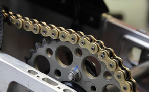 Bao lâu thì nên bôi trơn xích xe máy?