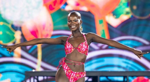 Rực lửa màn trình diễn áo tắm của 20 thí sinh Miss Grand International 2023