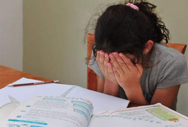 Mắng học sinh kém 'em là trẻ mồ côi đấy à', giáo viên nhận quả đắng 