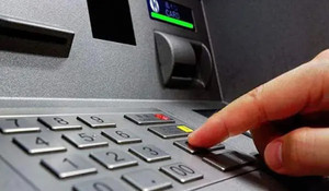 Những điều cần lưu ý khi chuyển tiền qua ATM