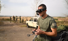 Đặc nhiệm Nga học cách lái UAV 'cảm tử'