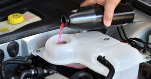 Lưu ý gì khi sử dụng nước làm mát ô tô?