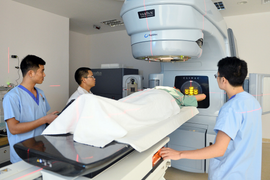 Ban Bí thư yêu cầu có chính sách tiền lương, thu hút nhân lực cho y tế cơ sở