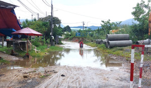 Dân đạp bùn trên đường 700 tỷ: Chủ tịch UBND TP Đà Nẵng nói gì?
