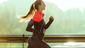 Có nên tập thể dục buổi sáng khi trời se lạnh?