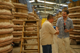 Will in Vietnam - chàng Tây yêu ẩm thực Việt thăm nhà thùng Chin-su Phú Quốc