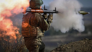 Nga bắn hạ chiến đấu cơ Ukraine, Kiev phá hủy hệ thống pháo của đối phương