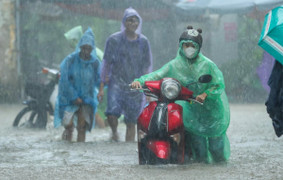 Dự báo thời tiết ngày 31/10: Mưa lớn trút xuống miền Trung, nguy cơ ngập lụt