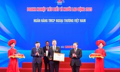 Vietcombank nhận Bằng khen 'Doanh nghiệp tiêu biểu vì người lao động'
