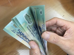 Cựu cán bộ công an ở Hà Nội cho đồng nghiệp vay nặng lãi, tổ chức ghi lô đề