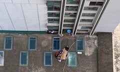 Hà Nội: Nữ sinh lớp 7 rơi từ tầng cao chung cư tử vong