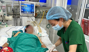 Ăn dồi lợn mua ở chợ, người đàn ông phải cắt bỏ hai bàn chân