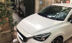 Có vài tỷ đồng mua ô tô xịn nhưng không có văn hóa đỗ xe