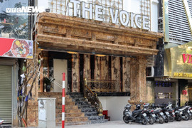 Karaoke hết thời: Nhạc công, ca sỹ đến tận nơi phục vụ