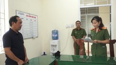 Khởi tố, bắt giam thủ kho tham ô tài sản