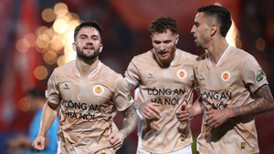 HLV Gong Oh-kyun ngồi khán đài, CLB Công an Hà Nội thắng Hà Nội FC