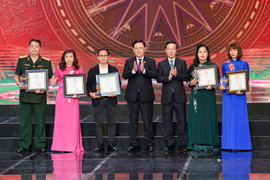 Giải đặc biệt Giải Diên Hồng lần thứ hai trị giá 150 triệu đồng