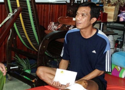 Bị kiểm tra, nam thanh niên lao xe vào công an khiến một thiếu tá bị thương 