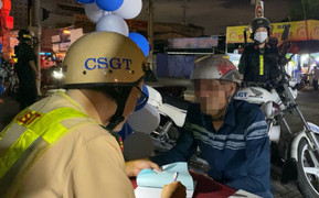 Say xỉn, chạy xe nát bị phạt nặng, tài xế than ‘đi làm được chủ mời nhậu’