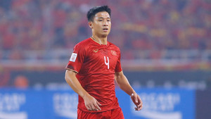 HLV Troussier gọi Bùi Tiến Dũng thay Duy Mạnh ở đội tuyển Việt Nam