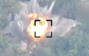 Khoảnh khắc UAV Lancet của Nga phá hủy trạm liên lạc Ukraine