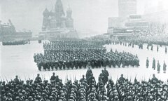Cuộc duyệt binh kỷ niệm Cách mạng Tháng Mười Nga đặc biệt năm 1941 của Liên Xô