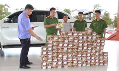 Triệt phá đường dây buôn bán pháo từ nước ngoài về Việt Nam