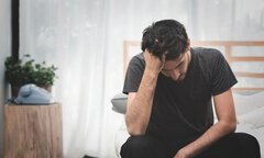 Ngủ mơ làm 'chuyện ấy' thường xuyên, có bất thường?