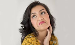 Chị dâu ‘chắc lép’, nhất định đòi tôi viết giấy nợ mới cho vay tiền