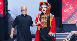 Diva Thanh Lam làm vedette cho buổi giới thiệu bộ sưu tập mới của Cao Minh Tiến