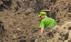 Bình Định: Thi công hạ tầng ngầm đường điện, 2 công nhân chết dưới rãnh mương 