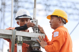 Giá điện tăng 4,5%, lên 2.006 đồng/kWh từ hôm nay