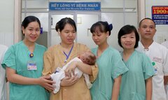 68 giờ lọc máu liên tục cứu trẻ sơ sinh nhiễm trùng huyết khỏi tay 'thần chết'