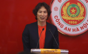 HLV Gong Oh-kyun gặp khó khăn: Quên U23 Việt Nam đi, đây là V.League