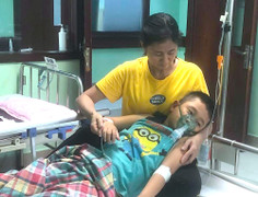 Bán cả nhà không đủ 1 tỷ ghép tuỷ, bố mẹ khóc cạn nhìn con thoi thóp mỗi ngày