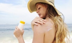 Làm thế nào để bảo vệ da dưới ánh mặt trời?