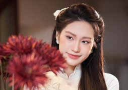 Điểm danh 'nóc nhà' xinh đẹp, tài năng của sao bóng đá Việt Nam