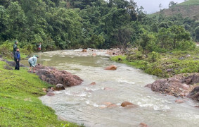Thăm trang trại lúc nước lũ dâng cao, hai vợ chồng ở Quảng Trị mất tích 