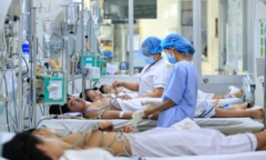 Ôm nợ hàng trăm triệu đồng, gia đình kiệt quệ vì sốt xuất huyết
