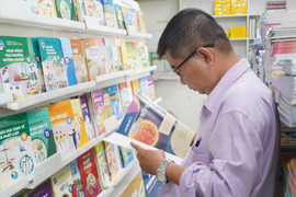 Vì sao giá sách giáo khoa mới tăng hơn sách chương trình cũ?