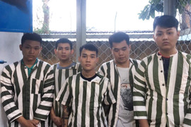 Khởi tố 9 thanh niên liên quan vụ bắn người phụ nữ trong quán nhậu ở TP.HCM