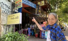 Người dân 'đất vàng' ở TP.HCM: Những ngày còn lại mong được sống nơi khang trang