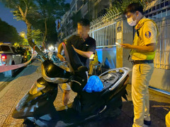 Bị phạt kịch khung, tài xế vi phạm nồng độ cồn đòi bỏ xe, không đóng phạt