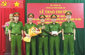 Khen thưởng 4 tập thể, 2 cá nhân trong vụ bắt cướp ngân hàng Agribank ở Cửa Lò