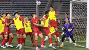 HLV Troussier nhìn ra điểm yếu, tuyển Việt Nam cảnh giác 'đòn tủ' Philippines