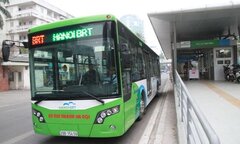 Đề xuất thay buýt nhanh BRT trên đường Lê Văn Lương thành đường sắt