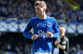 Everton vi phạm luật công bằng tài chính, bị trừ 10 điểm