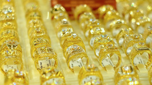 Tăng nhanh gấp đôi vàng miếng, giá vàng nhẫn cao nhất lịch sử