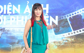 'Nữ hoàng ảnh lịch' Hiền Mai khoe sắc ở tuổi U60