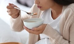 Bị sốt xuất huyết nên ăn gì?